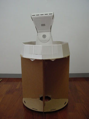 r2d210.jpg (18999 bytes)