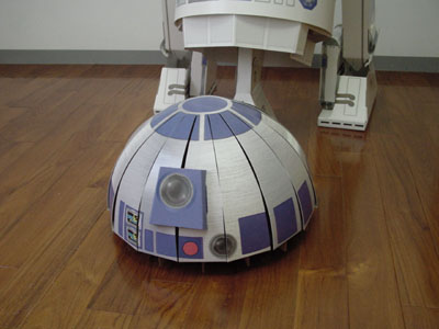 r2d215.jpg (29941 bytes)